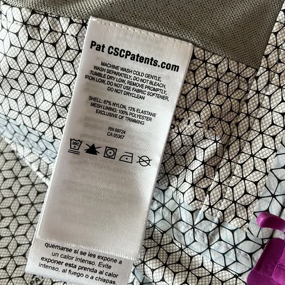 White new women’s Columbia titanium jacket in size medium - Picture 7 of 10